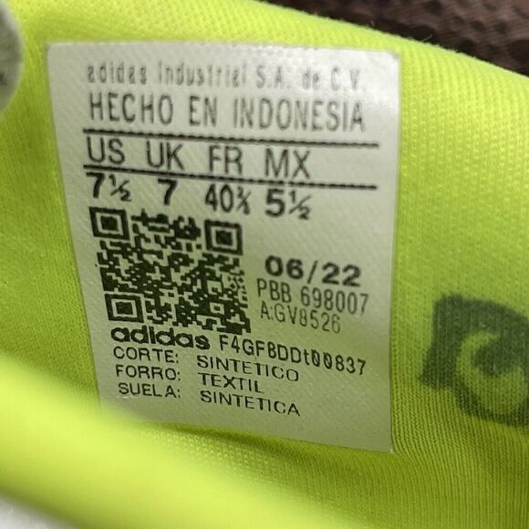 adidas Predator Edge .4 Cleats Turf Indoor Size 7.5 Cloud White/Solar Yellow - Picture 8 of 8
